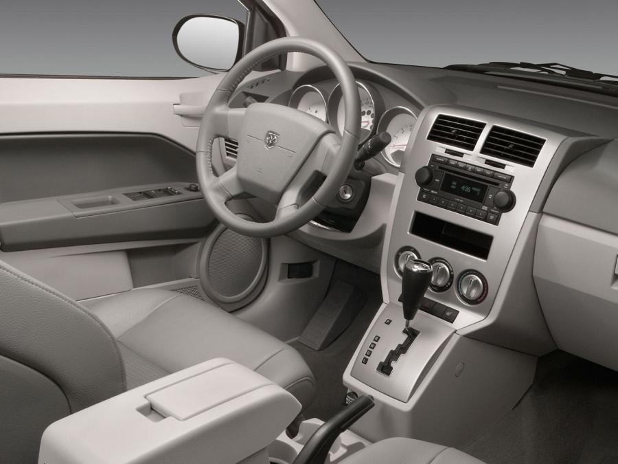  Dodge Caliber 2006 года  (фото 5 из 30)